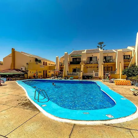 Lovely Near Playa Fanabe Apartment